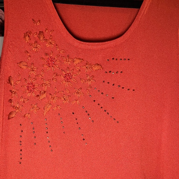 Mosjaza Rust Coloured Sleeveless Top - Picture 3 of 6